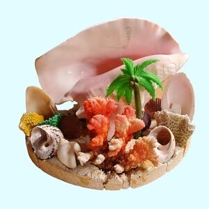 Vintage seashell diorama/TV lamp